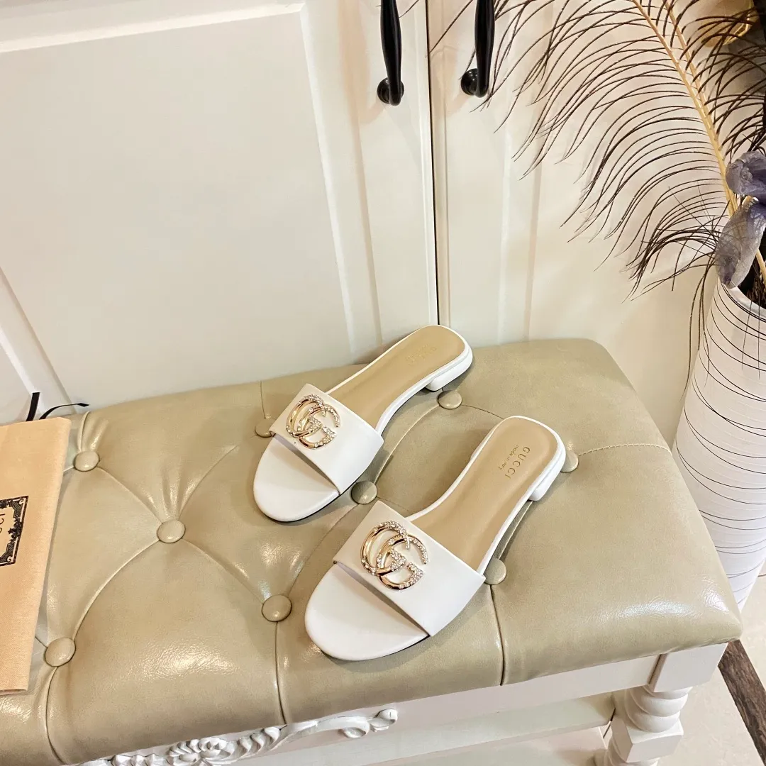 👟👟Ex-factory price 420👟👟, new Gucci slippers, cowhide surface, sheepskin lining, sizes 35-42 (custom-made sizes 43 and 44 are non-refundable)